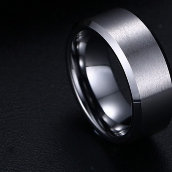 Men Stainless Steel 8mm Brushed Finish Ring with Beveled Edges - Picture 4 of 7